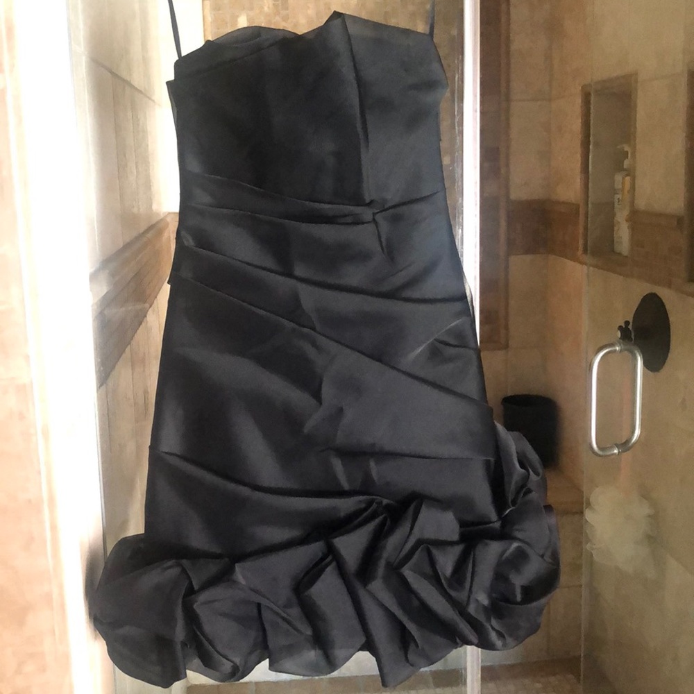Jim Hjelm Occasions black strapless short dress